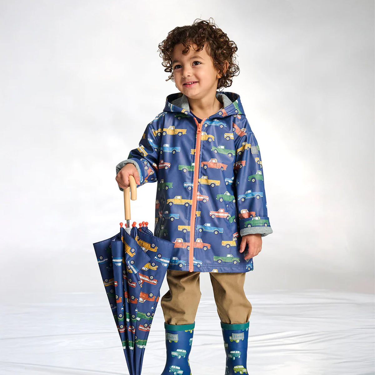 Hatley Regenmantel mit Trucks mit Reißverschluss