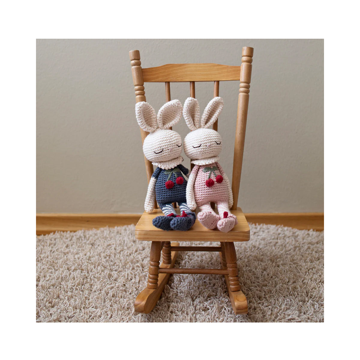 Patti Oslo Hase Britney mit Kirsche Rosa 29 cm