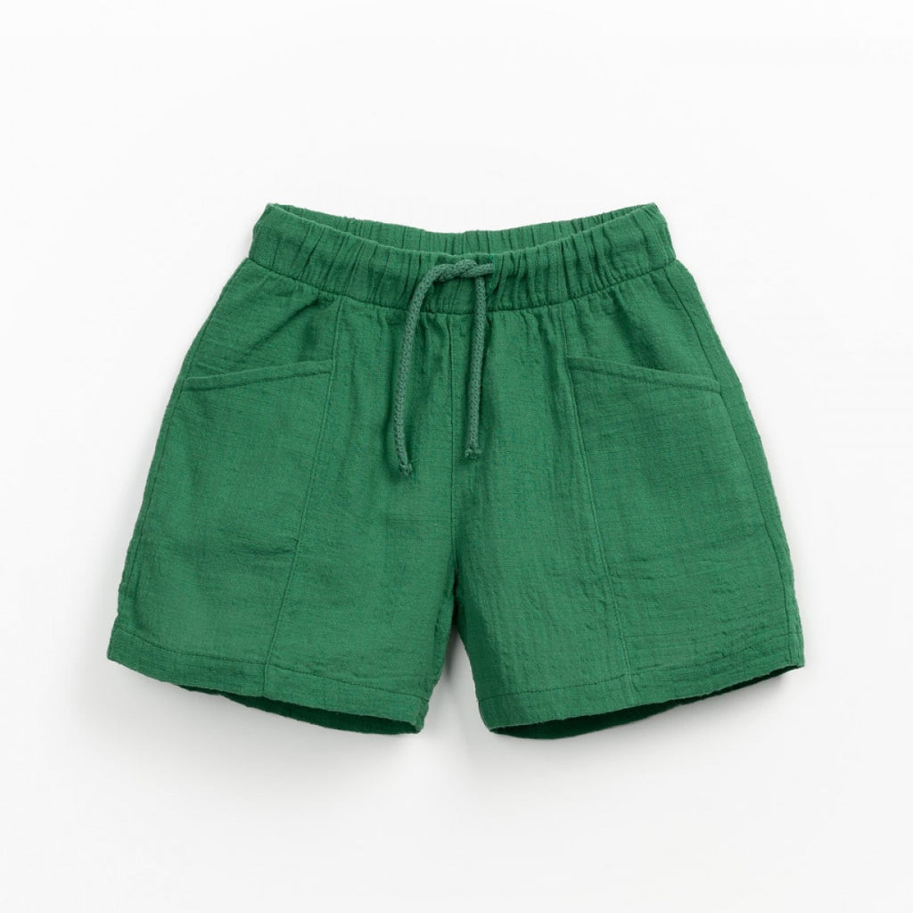 Play up Kids-Set: T-Shirt mit Erdbeerdruck + grüne Shorts