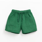 Play up Kids-Set: T-Shirt mit Erdbeerdruck + grüne Shorts