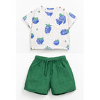 Play up Kids-Set: T-Shirt mit Erdbeerdruck + grüne Shorts